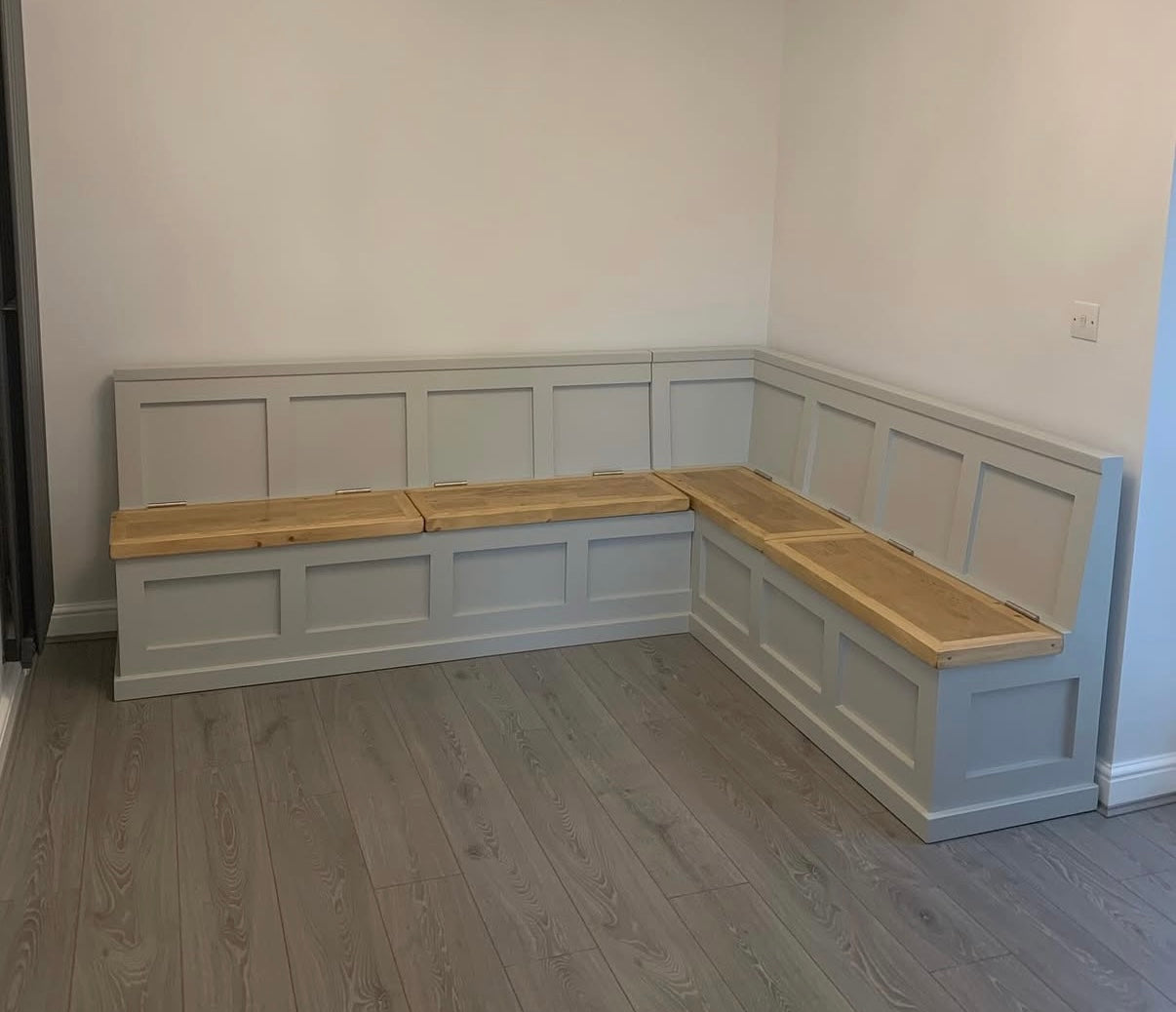 Farmhouse Nook Bench